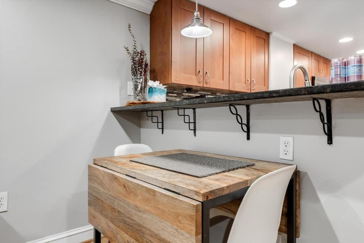 Entire 1-Br Apt In Noma Eckington Washington Bagian luar foto