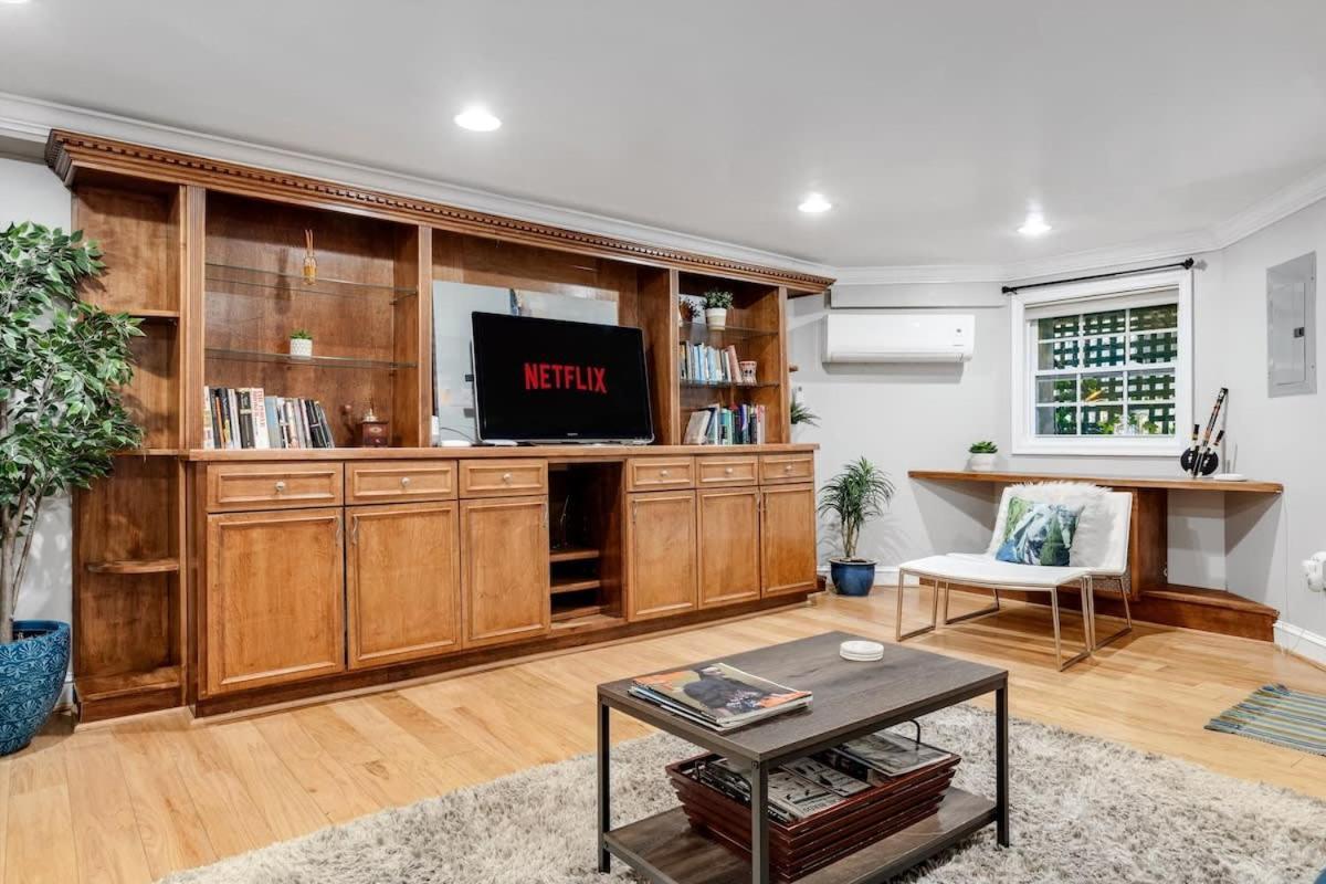 Entire 1-Br Apt In Noma Eckington Washington Bagian luar foto