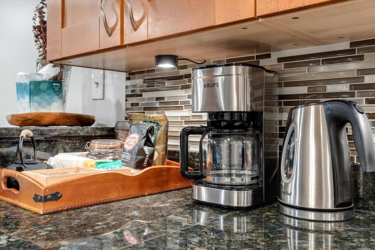 Entire 1-Br Apt In Noma Eckington Washington Bagian luar foto